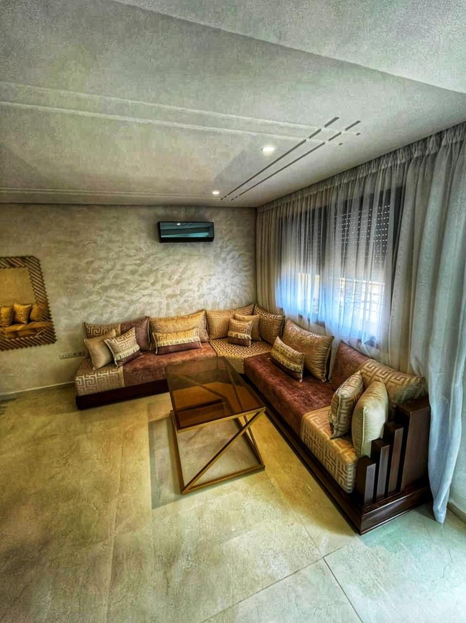 Apartment Centre